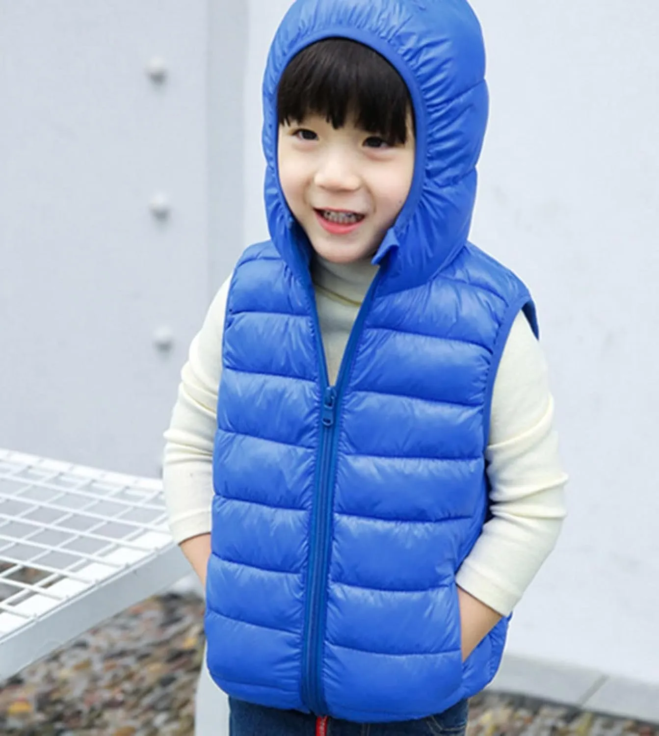 Boys Girls Winter Hooded Puffer Vest Lightweight Sleeveless Puffer Jacket Packable Quilted Vest Kids Padded Down Coat