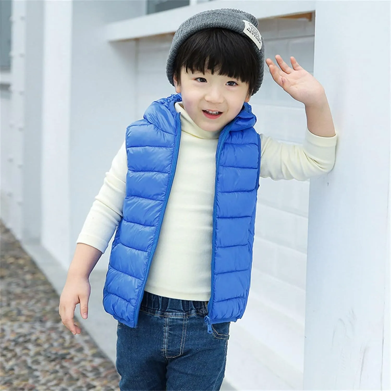 Boys Girls Winter Hooded Puffer Vest Lightweight Sleeveless Puffer Jacket Packable Quilted Vest Kids Padded Down Coat