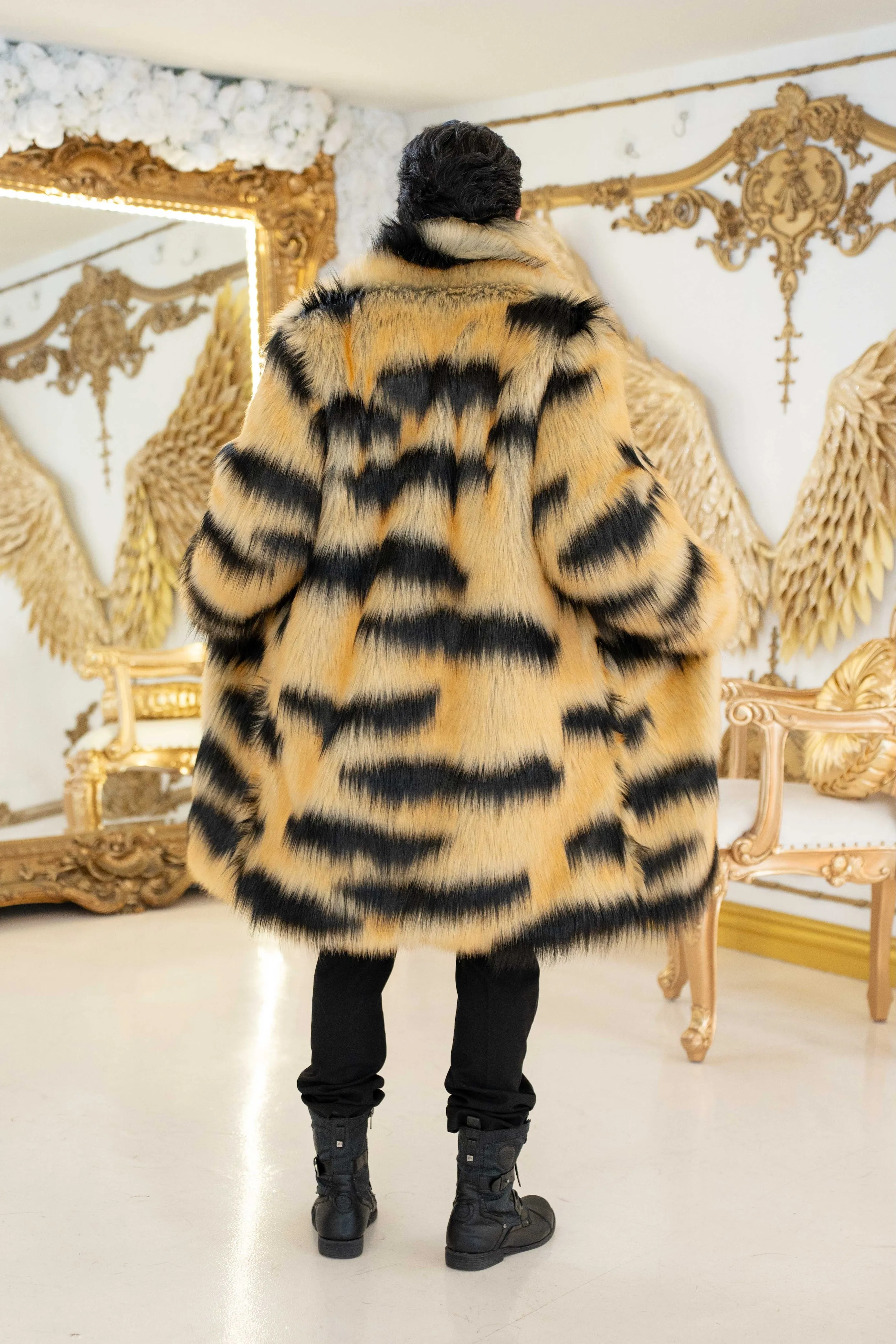 Men's Dutch Coat in "Abstract Tiger" STOCK